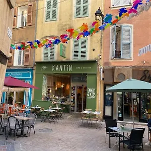 Akropole De Caroline, Central, Lumineux, Calme, Free Parking, Lift, 3 Beds Draguignan